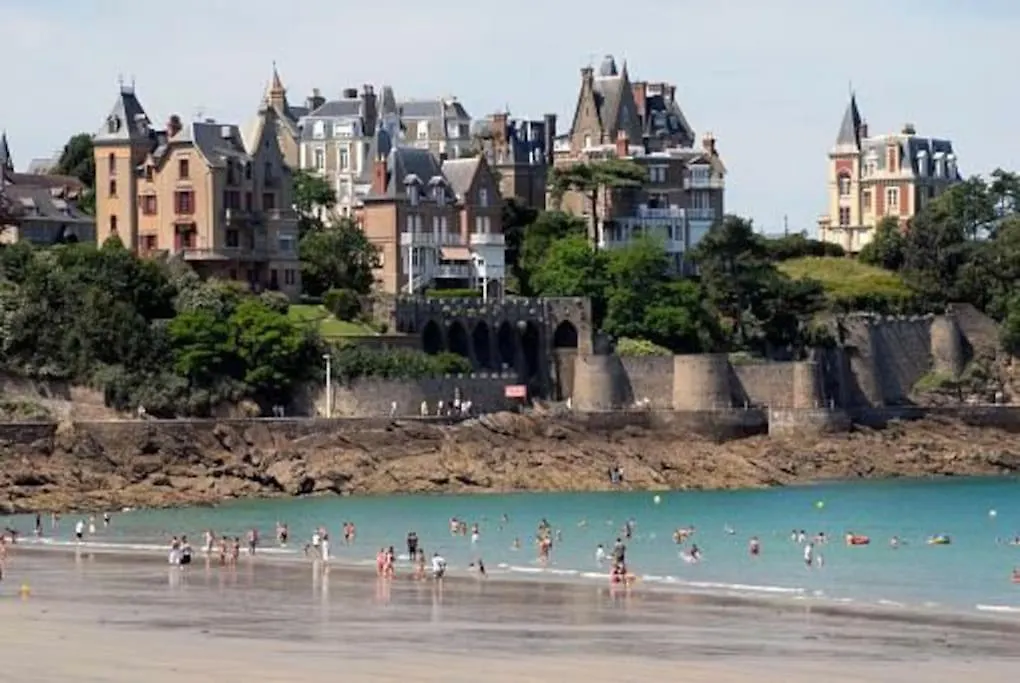 Maisonnette,100M Mer, Proche St Malo/Cancale, Wifi Saint-Benoit-des-Ondes